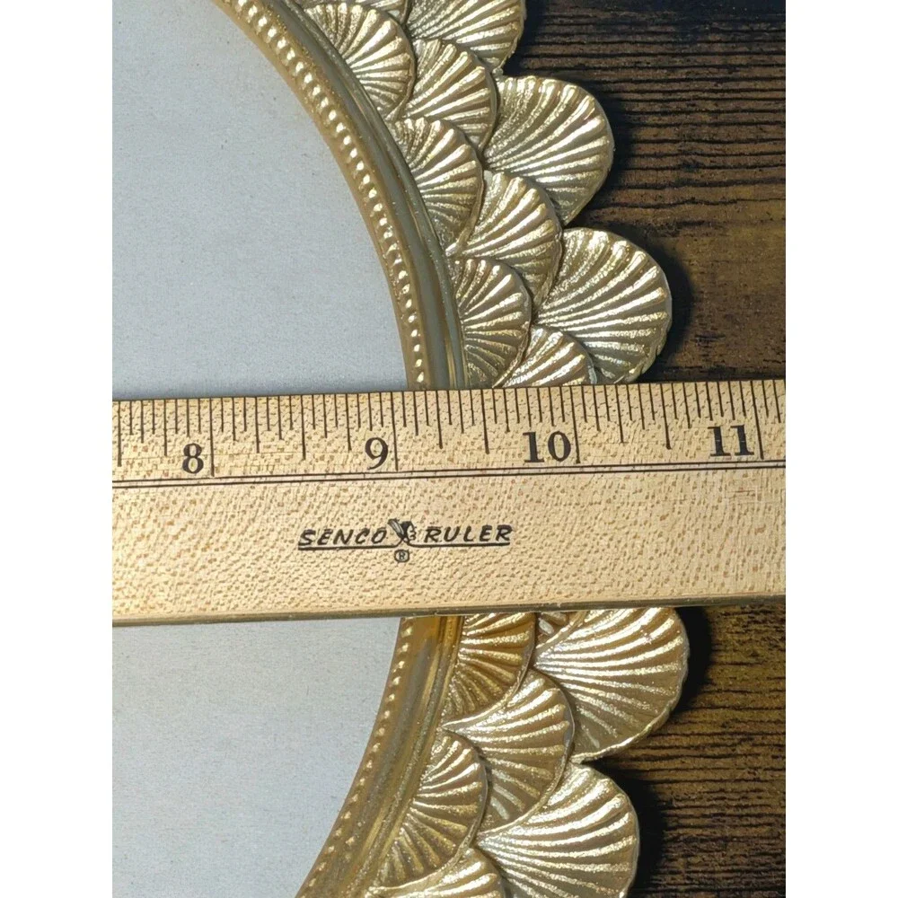 Oval Picture Frame Scalloped Seashell Art Deco Design Resin? Gold Tone
